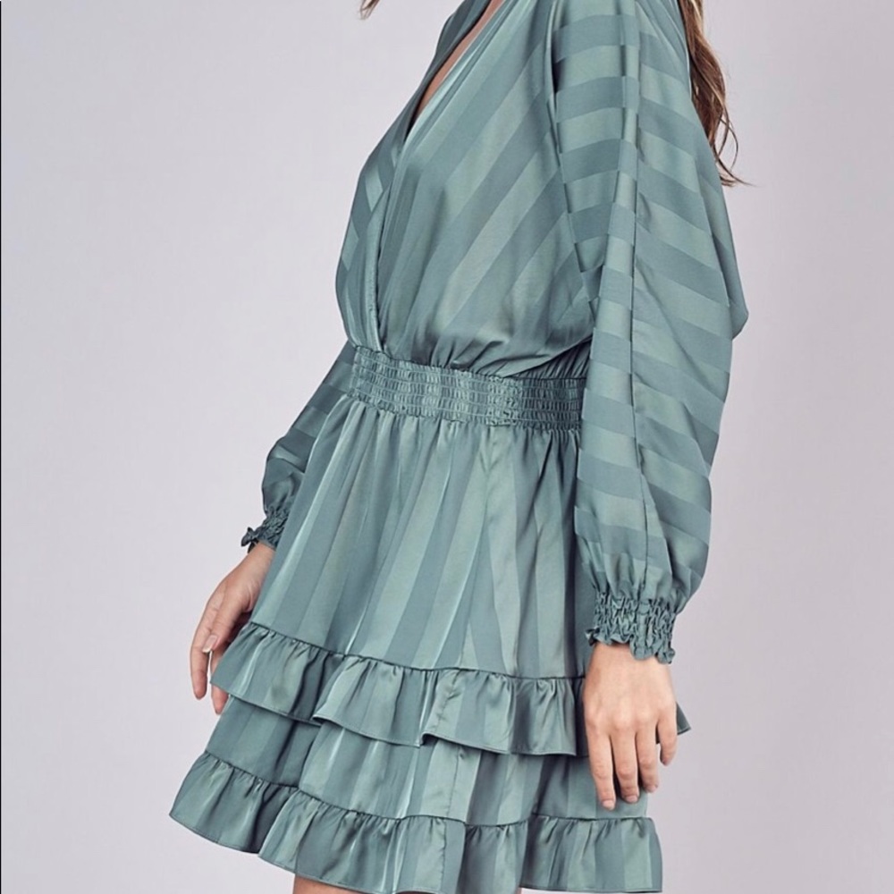 DO+BE Sage Long Sleeve Ruffle Mini Dress-NWT - Picture 1 of 4